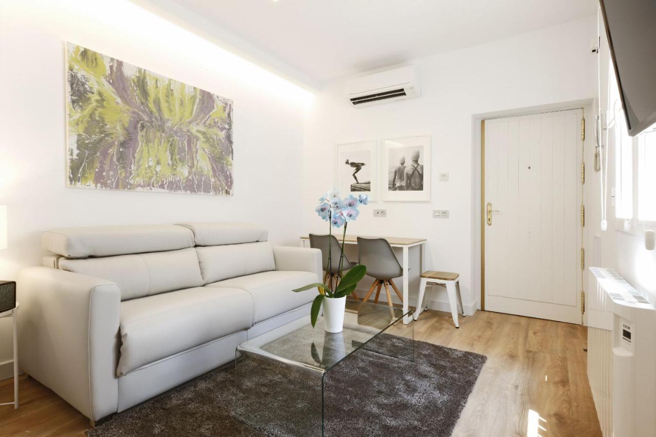 Ferienwohnung Angel Square Madrid Exterior foto