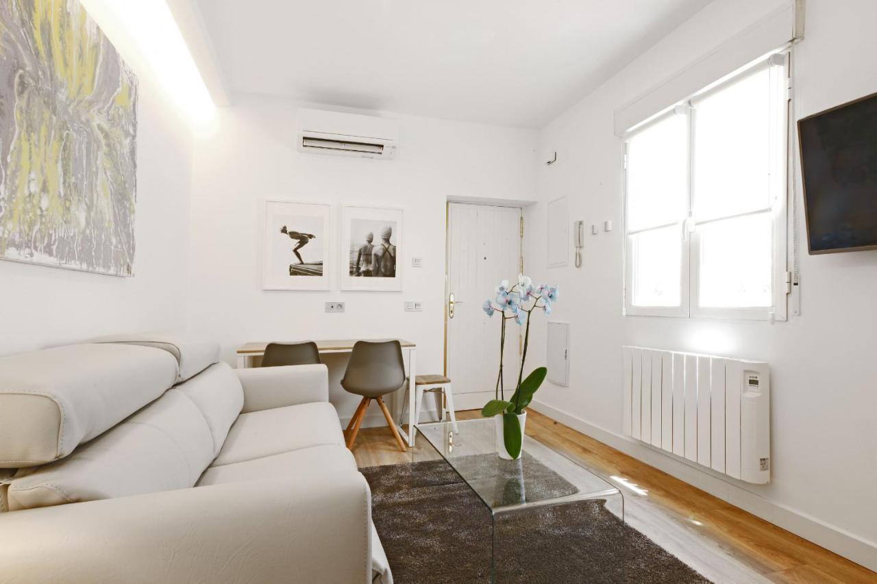 Ferienwohnung Angel Square Madrid Exterior foto