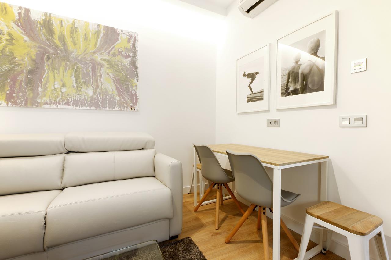 Ferienwohnung Angel Square Madrid Exterior foto