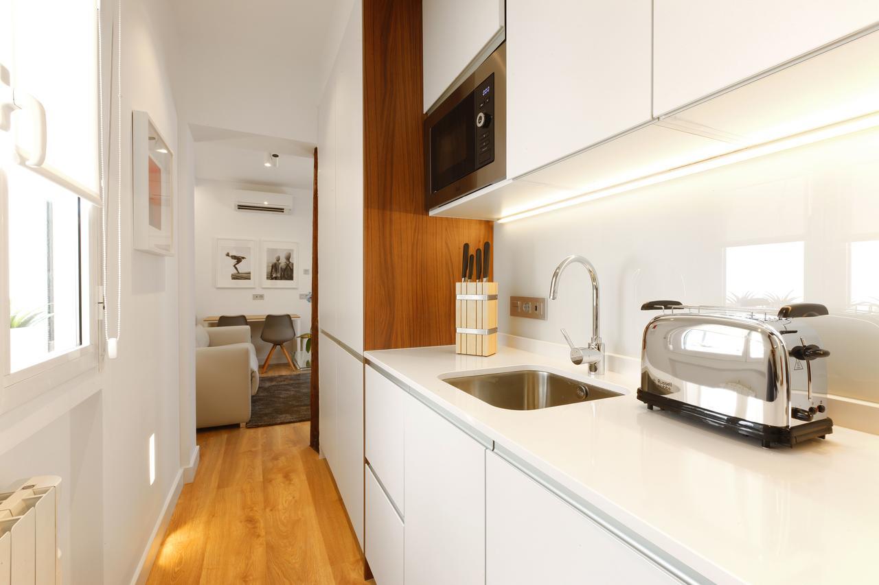 Ferienwohnung Angel Square Madrid Exterior foto